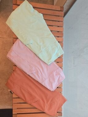Grace and Lace Daily Crop Leggings Medium Set of 3